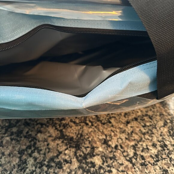 NEW Tommy Bahama Insulated Cooler Tote Bag 17" x 20" - Picture 5 of 5